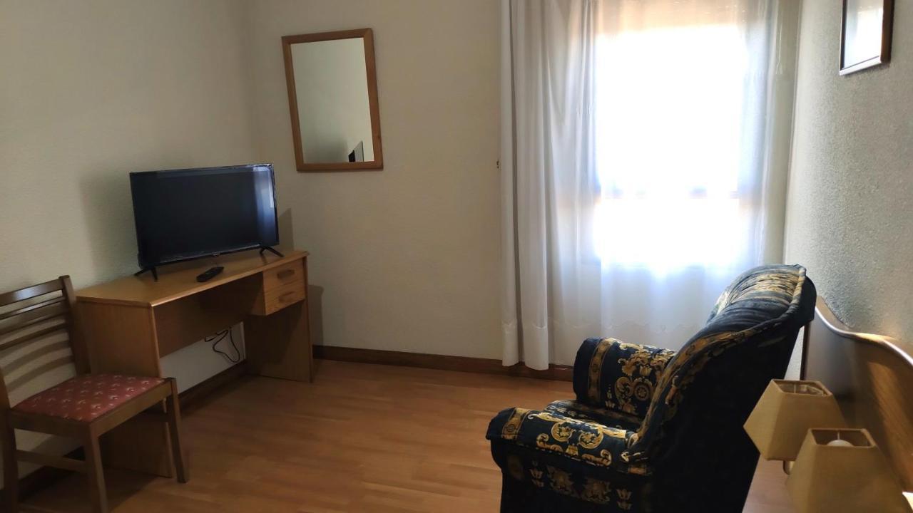Hotel Ria De Vigo "Tierra De Campos" Becilla de Valderaduey Exteriör bild