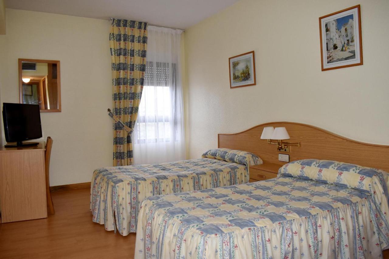 Hotel Ria De Vigo "Tierra De Campos" Becilla de Valderaduey Exteriör bild