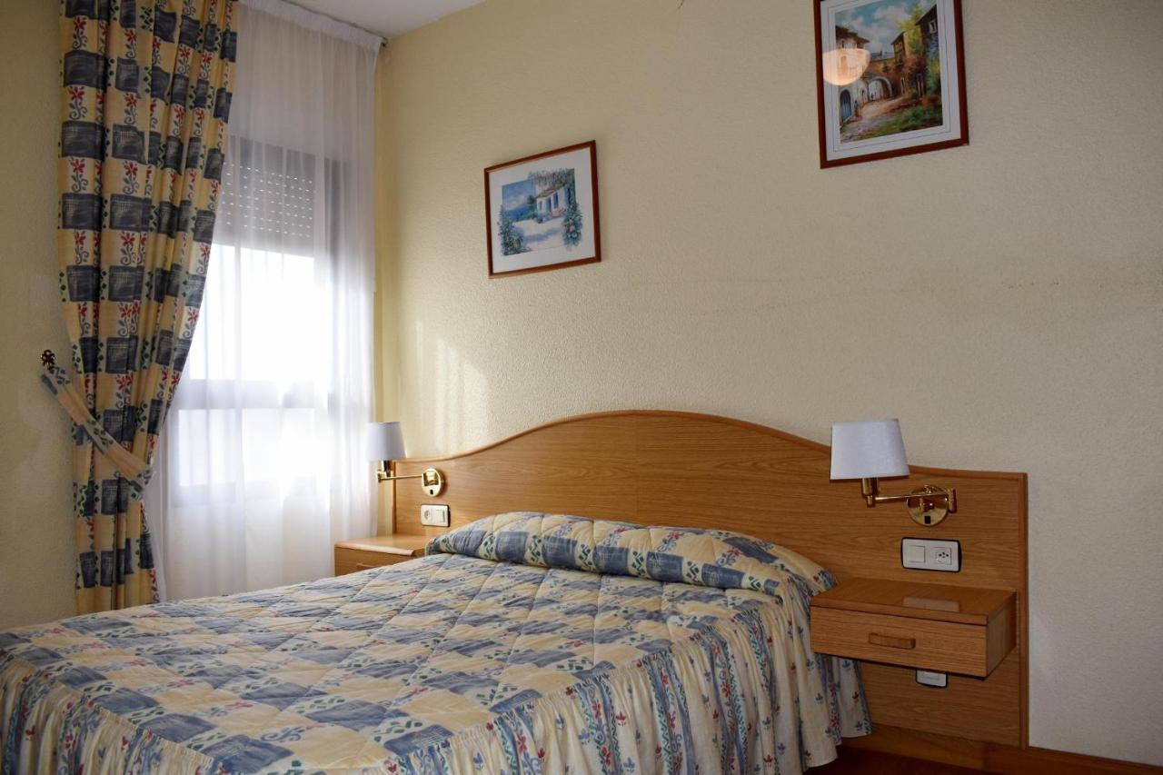 Hotel Ria De Vigo "Tierra De Campos" Becilla de Valderaduey Exteriör bild
